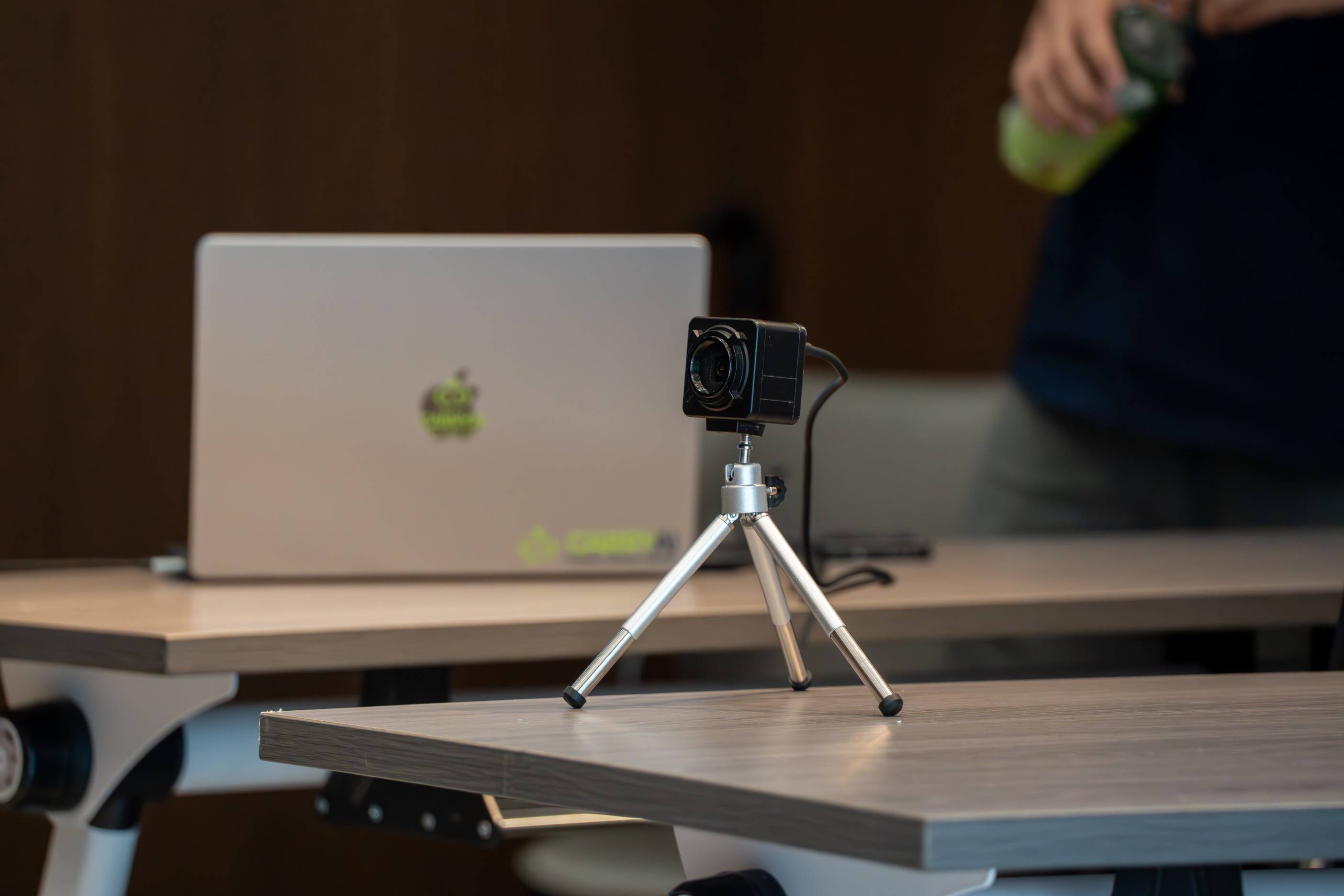 Seeing is Reading: VLM Intensive with Carry AI — 8